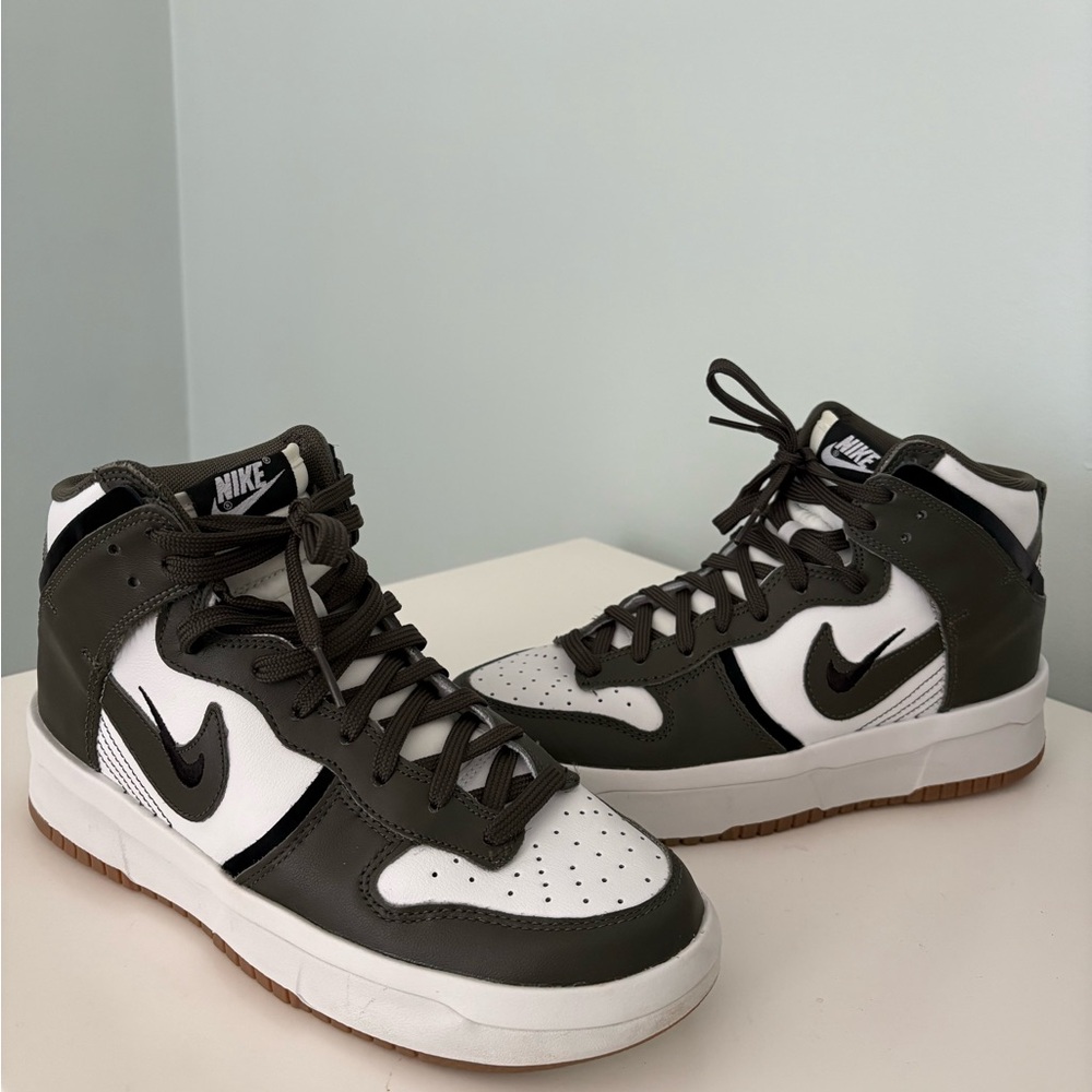 NIKE Dunk High Up Women’s | Cargo Khaki / Summit White | Size 9 | Like new!